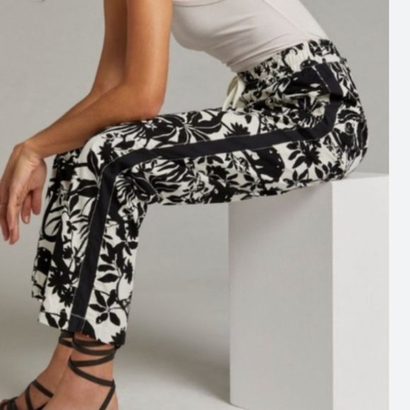 MAEVE BY ANTHROPOLOGIE TENLEY BLACK WHITE JUNGLE ANIMAL PRINT TWILL TRACK PANTS - Picture 3 of 11